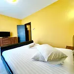Sophia Lake View Suite